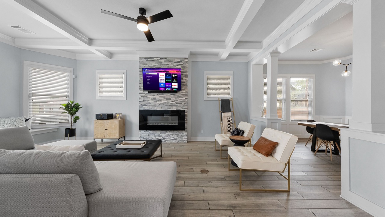 Photo of Livingroom in Near East Side