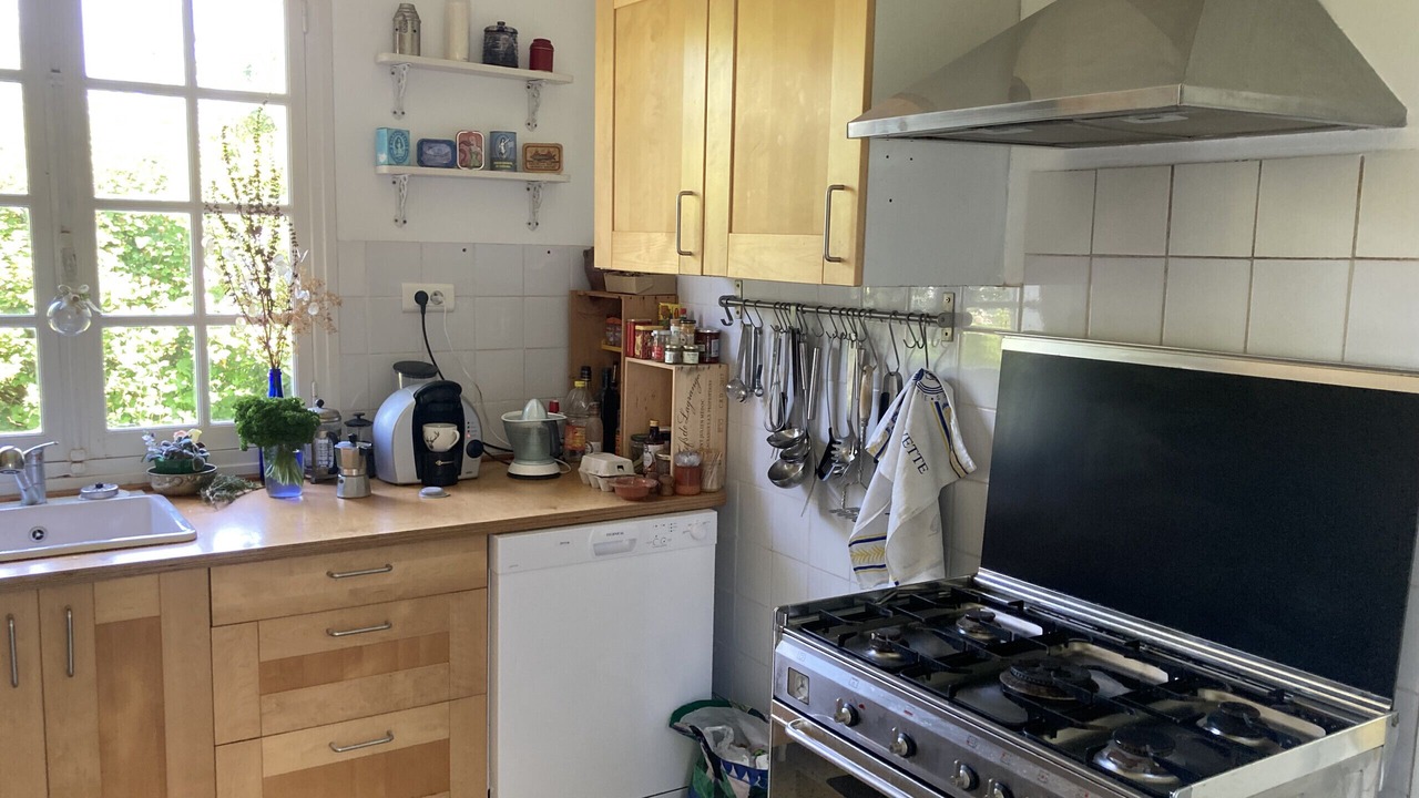 Photo of Kitchen in Longueil