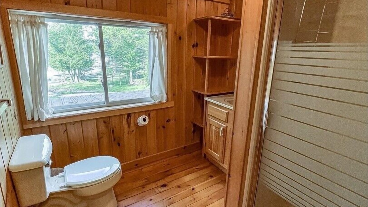 Photo of Bathroom in Town of Webb