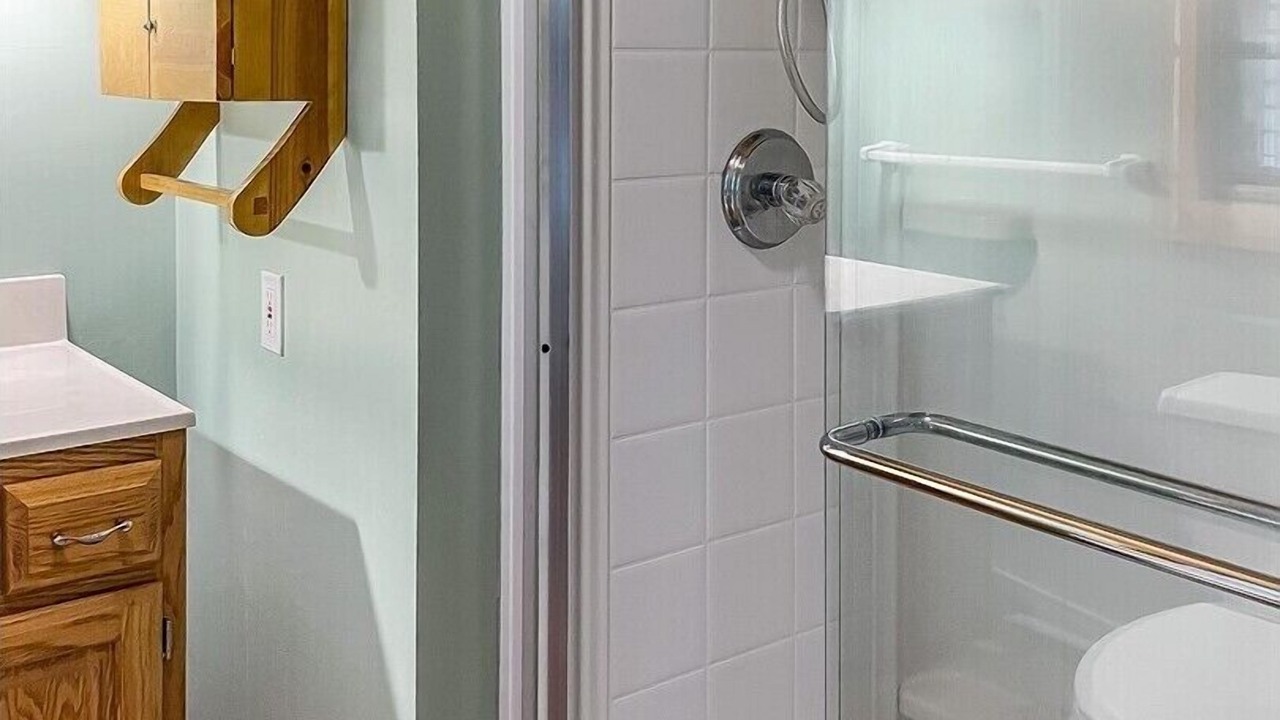 Photo of Bathroom in Town of Webb