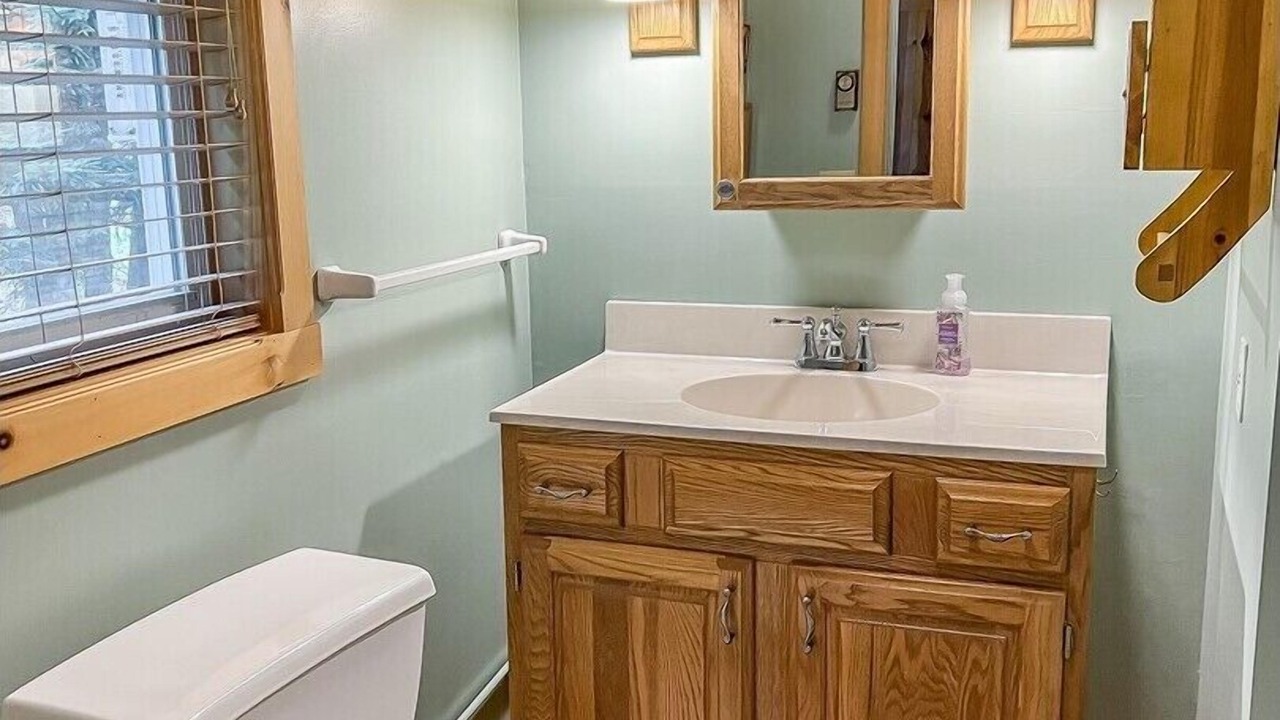 Photo of Bathroom in Town of Webb