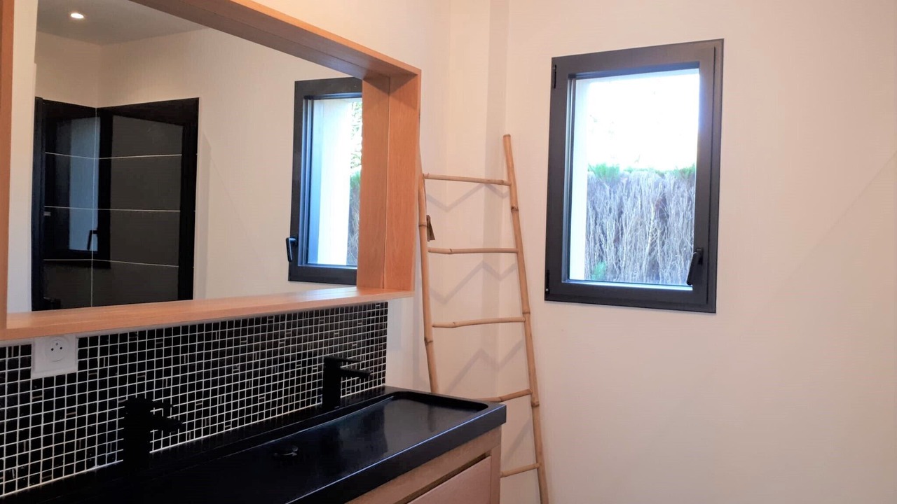 Photo of Bathroom in Caurel