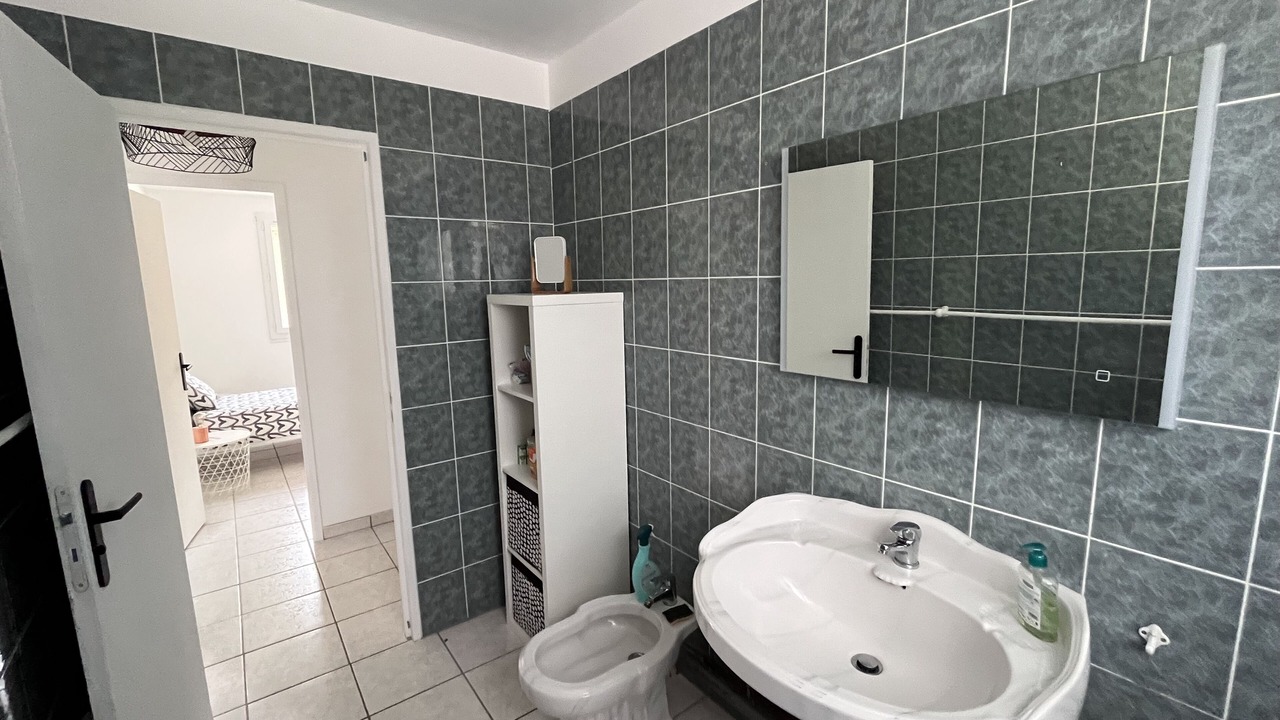 Photo of Bathroom in Cuxac-dʼAude