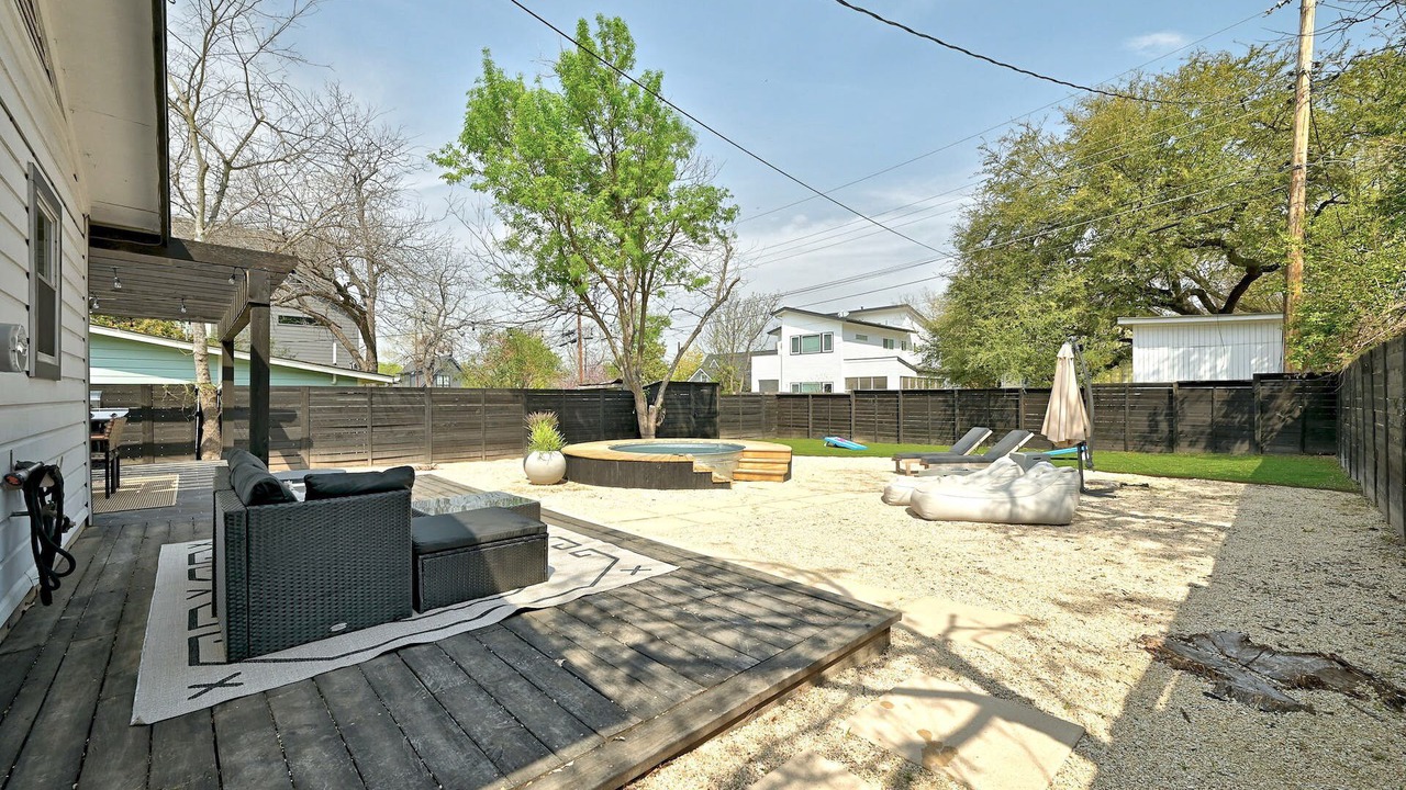 Photo of Outdoor in Dawson