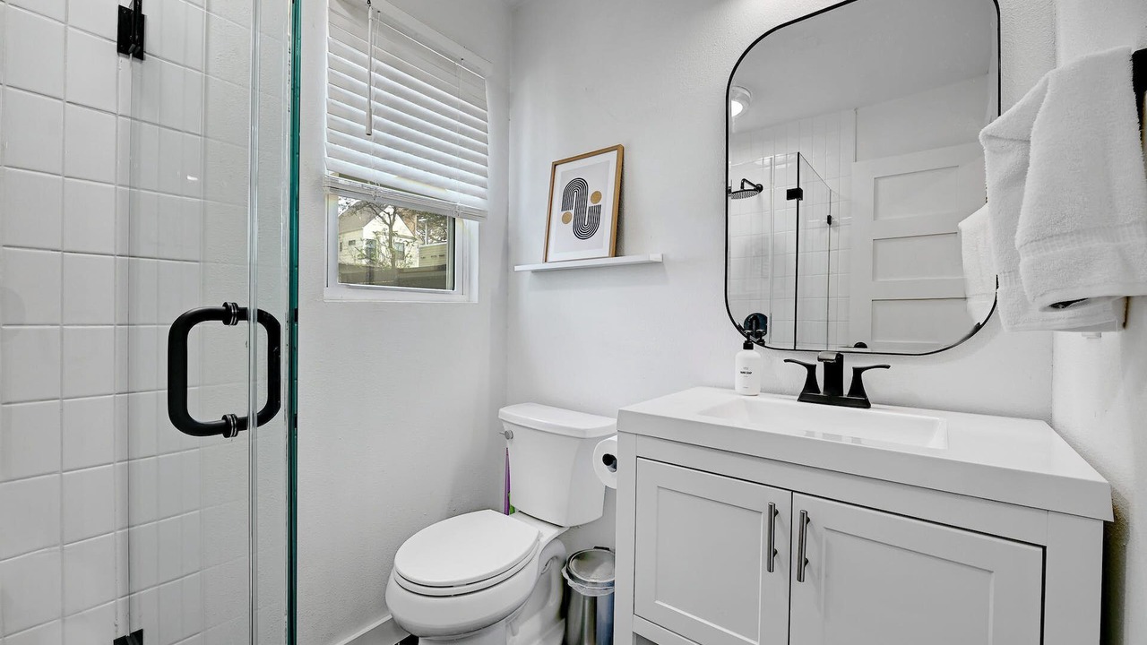 Photo of Bathroom in Dawson