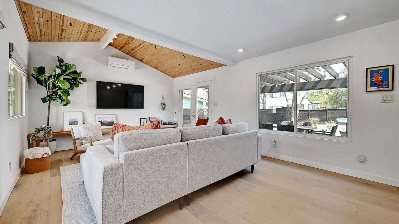 Photo of Bedroom in Dawson