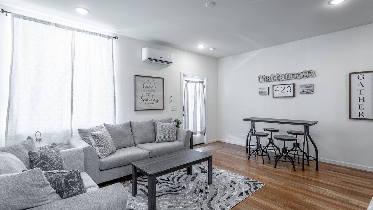 Photo of Livingroom in Chattanooga