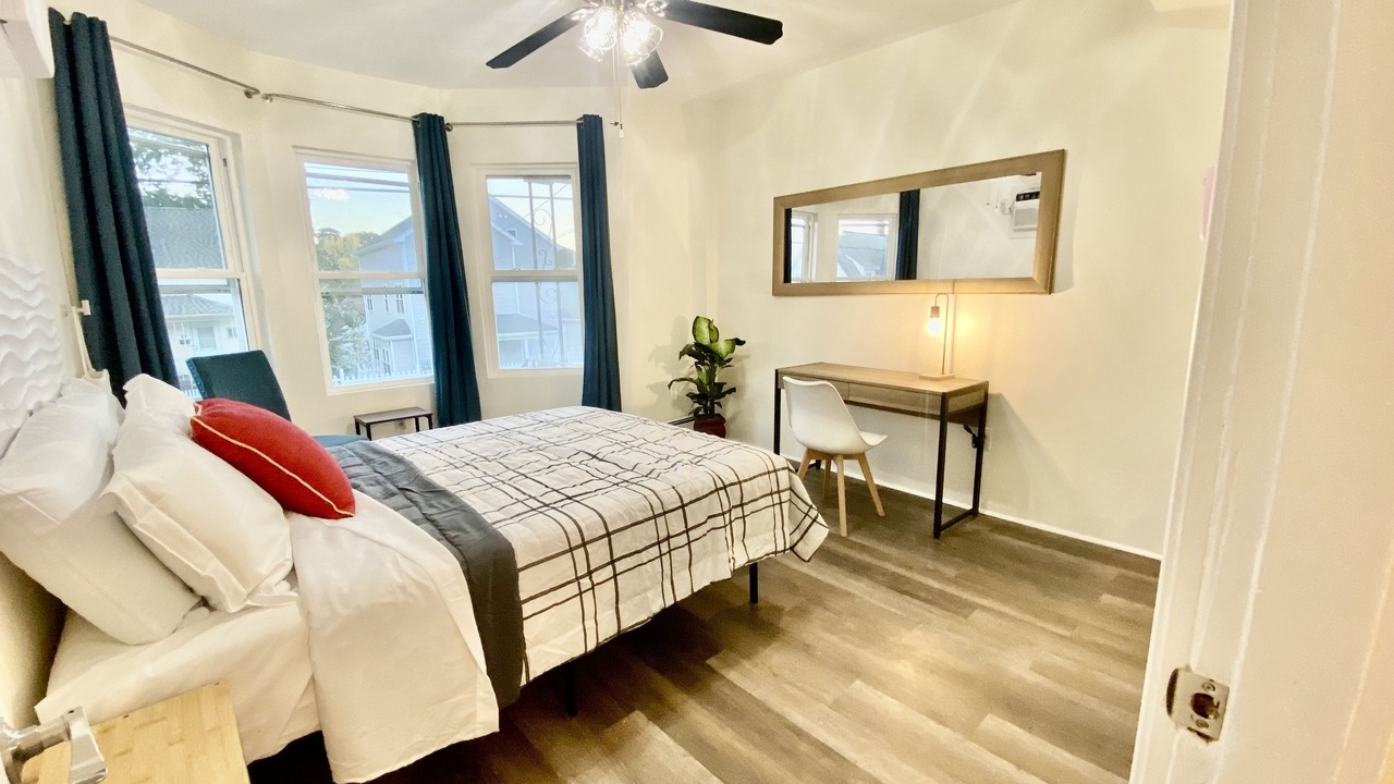 Photo of Bedroom in Quincy