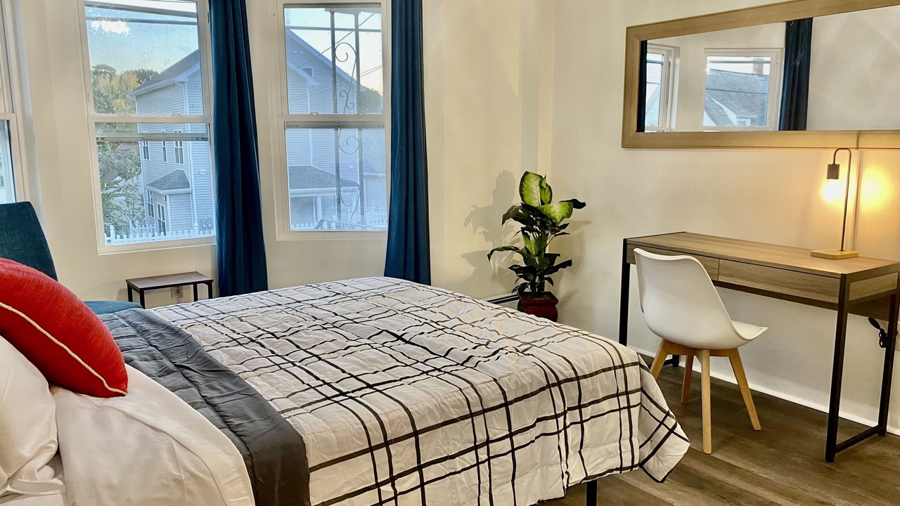 Photo of Bedroom in Quincy