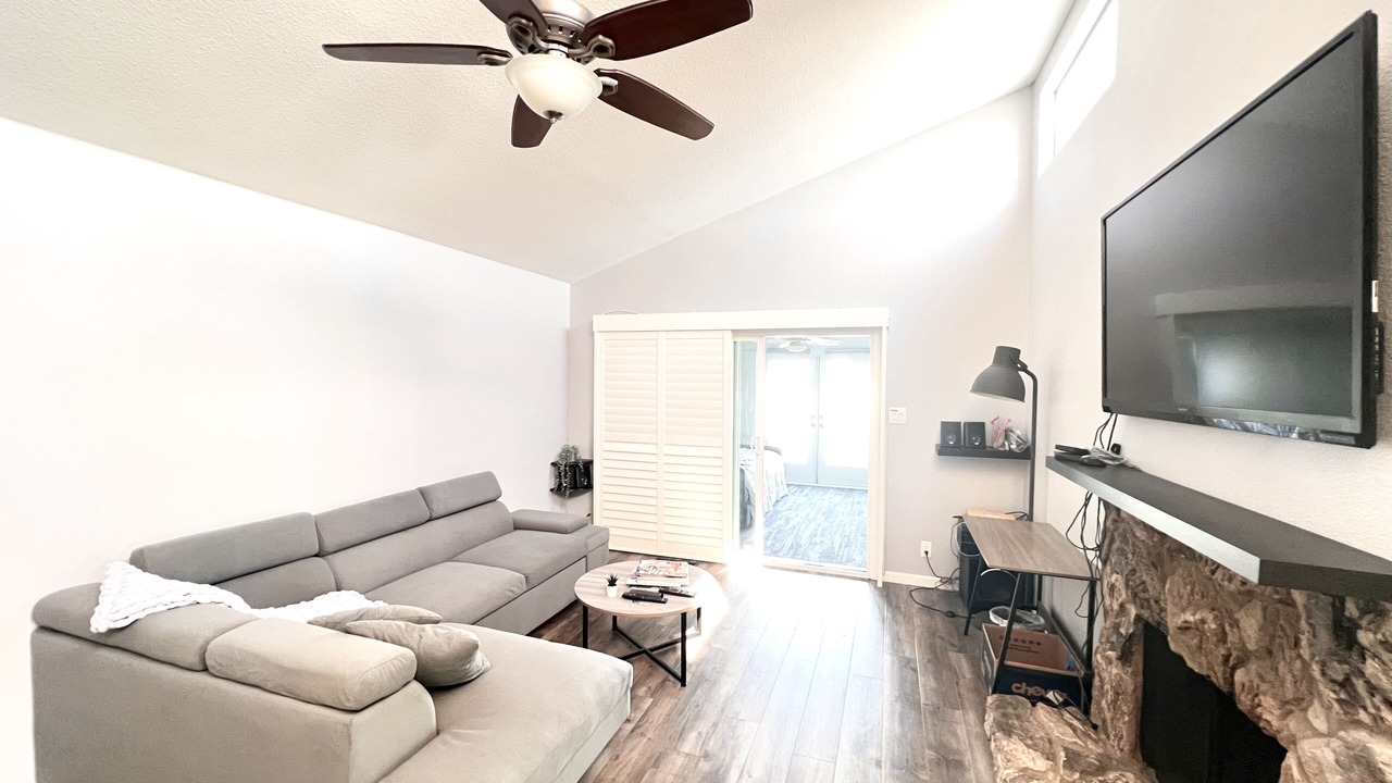 Photo of Livingroom in Discovery Bay