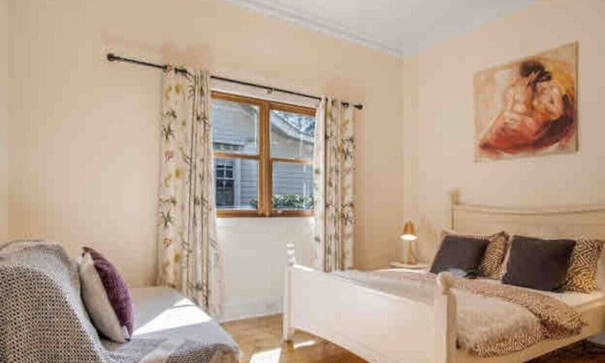 Photo of Bedroom in Kew