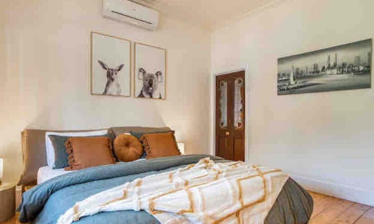 Photo of Bedroom in Kew