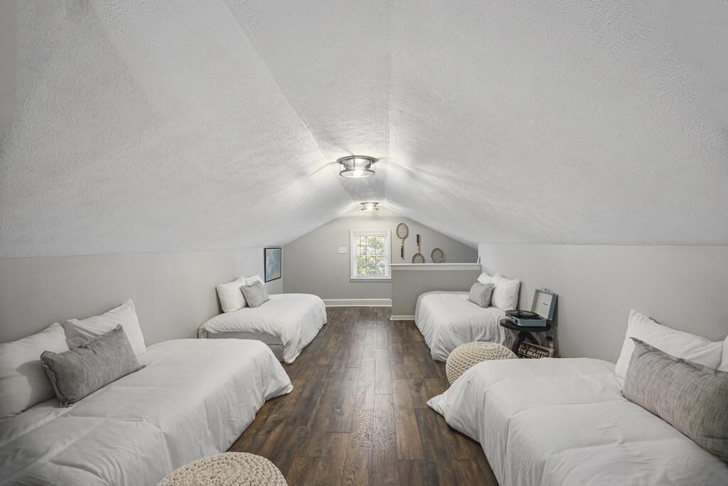 Photo of Bedroom in Forest Hills