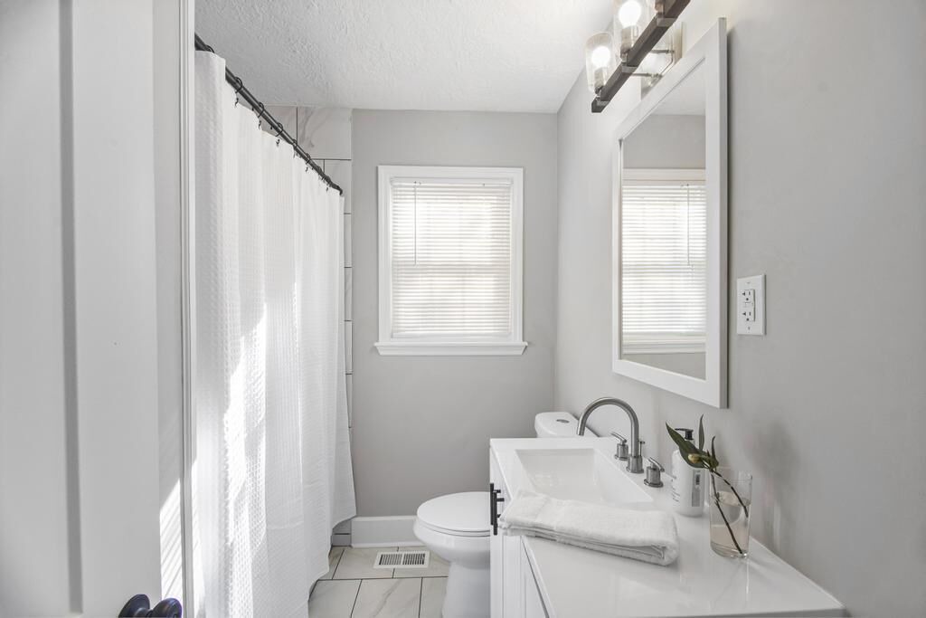 Photo of Bathroom in Forest Hills