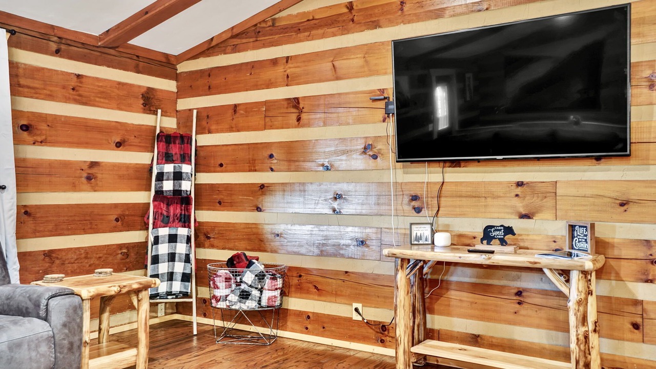 Photo of Livingroom in Cleveland