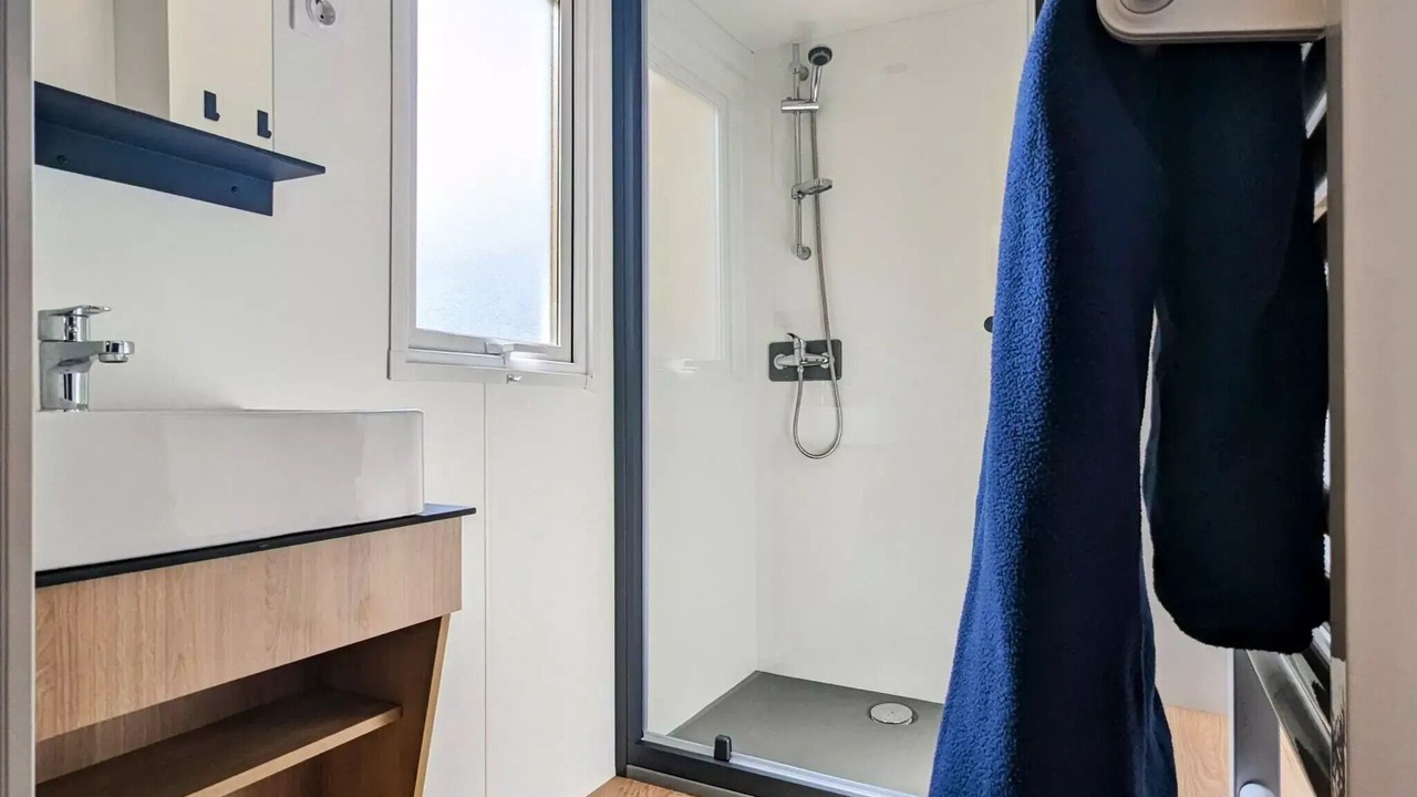 Photo of Bathroom in Fabrezan