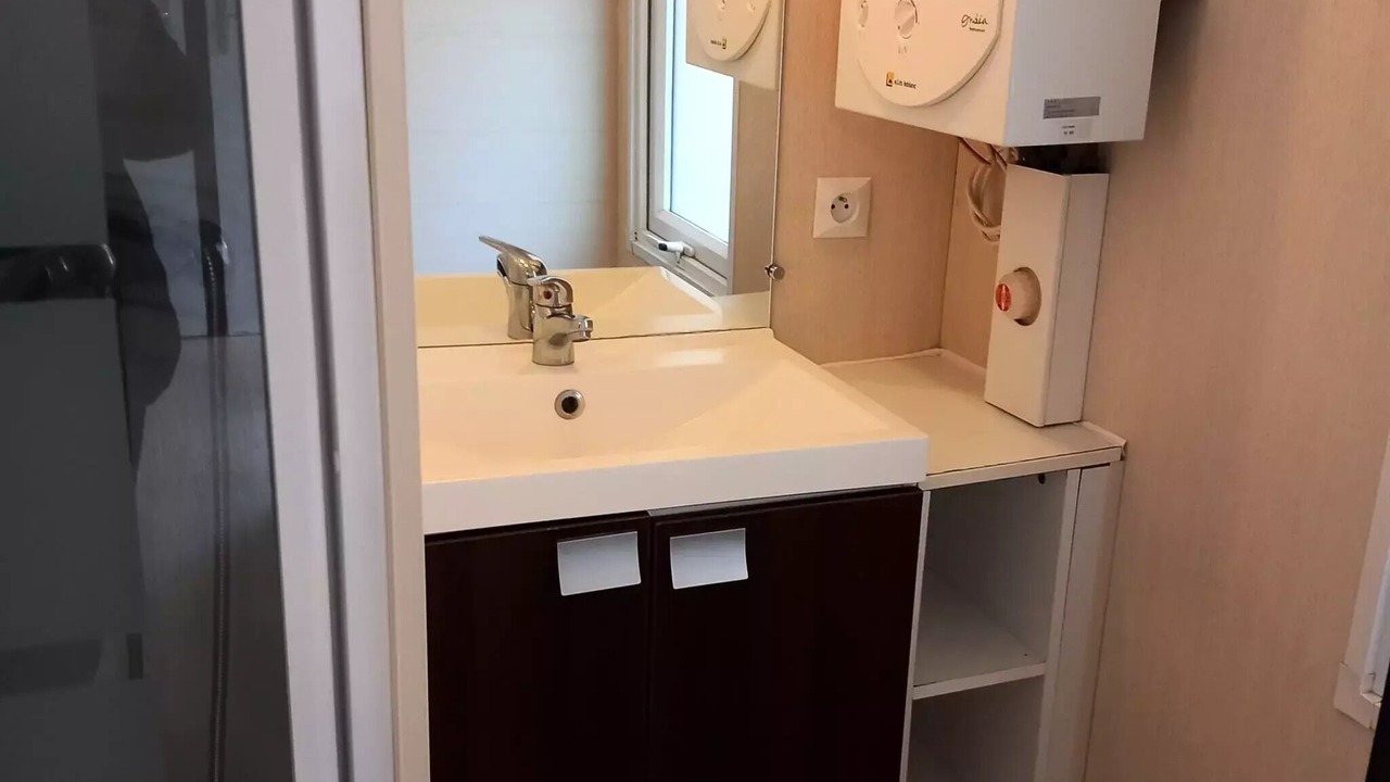 Photo of Bathroom in Fabrezan