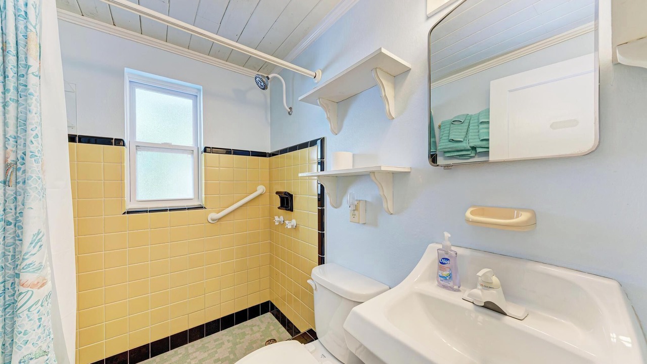 Photo of Bathroom in Englewood