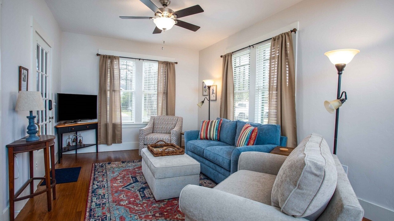 Photo of Livingroom in Fredericksburg