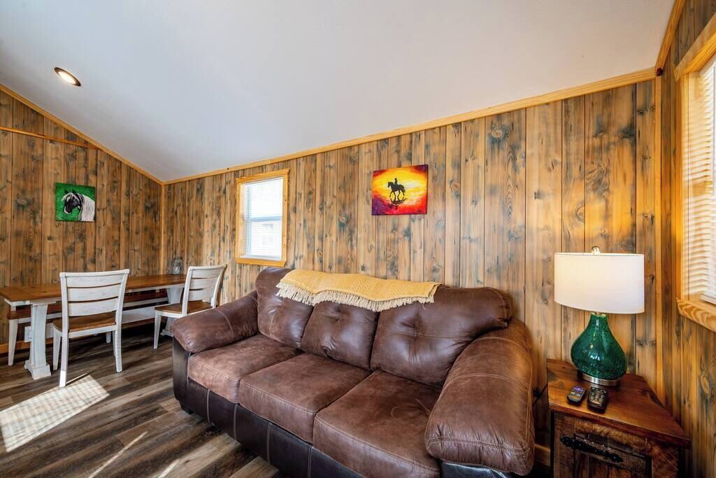 Photo of Livingroom in Broken Bow