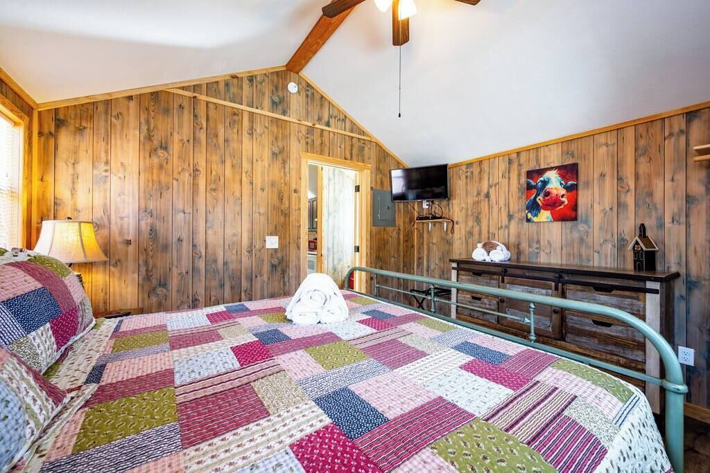Photo of Bedroom in Broken Bow