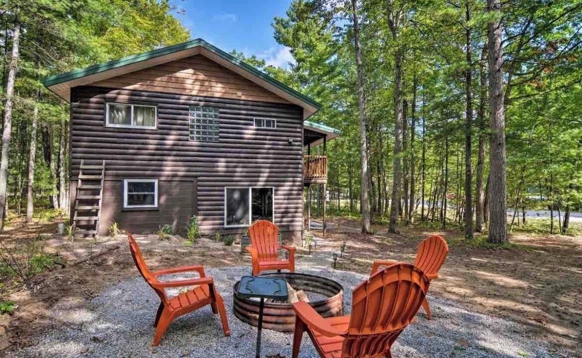 Photo of Patio Balcony in Interlochen