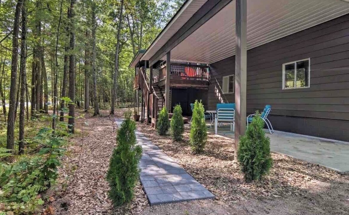 Photo of Patio Balcony in Interlochen