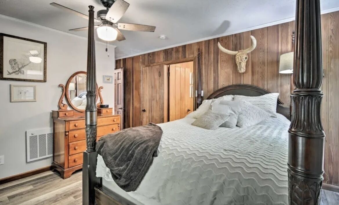 Photo of Bedroom in Interlochen