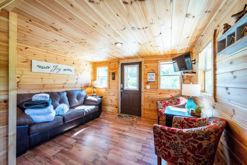Photo of Livingroom in Broken Bow