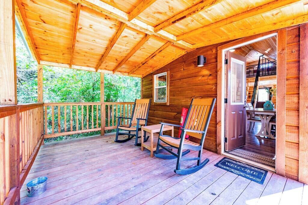Photo of Patio Balcony in Broken Bow