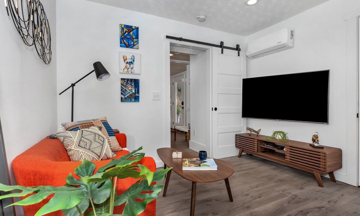 Photo of Livingroom in Huntsville