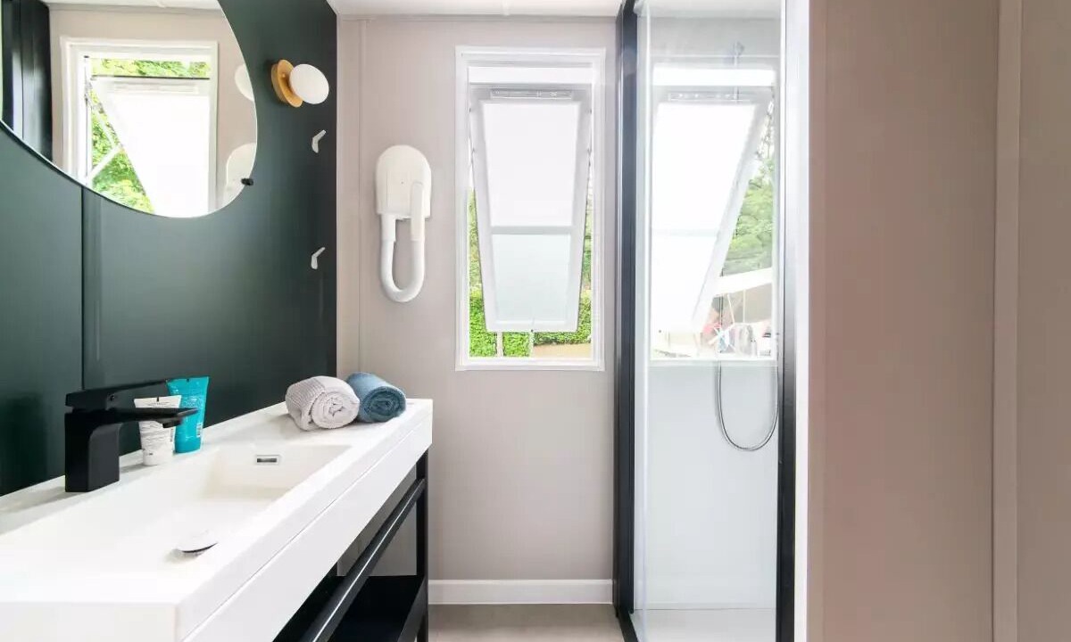 Photo of Bathroom in Saint-Vincent-de-Durfort