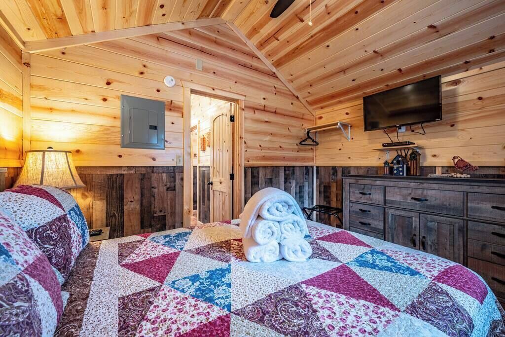 Photo of Bedroom in Broken Bow
