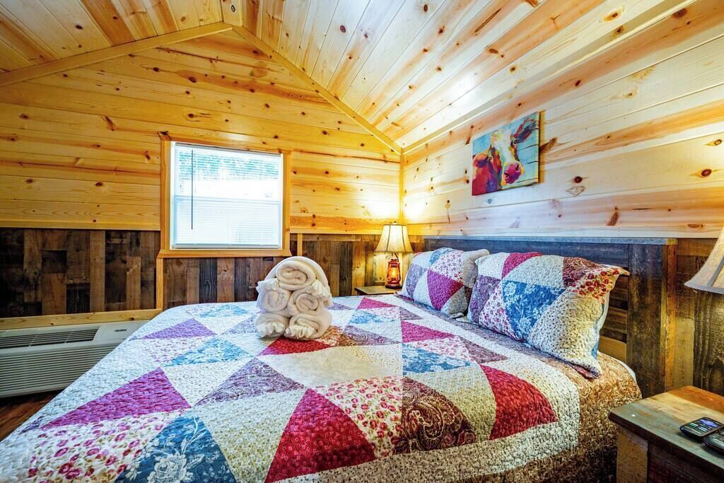 Photo of Bedroom in Broken Bow