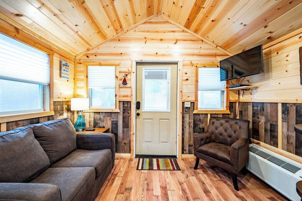 Photo of Livingroom in Broken Bow
