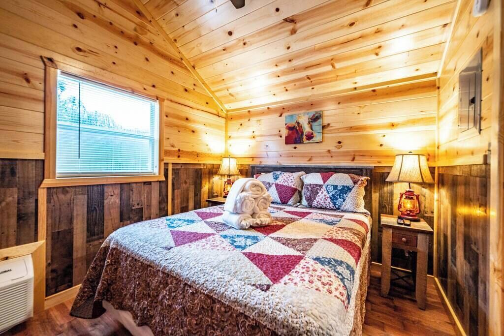 Photo of Bedroom in Broken Bow