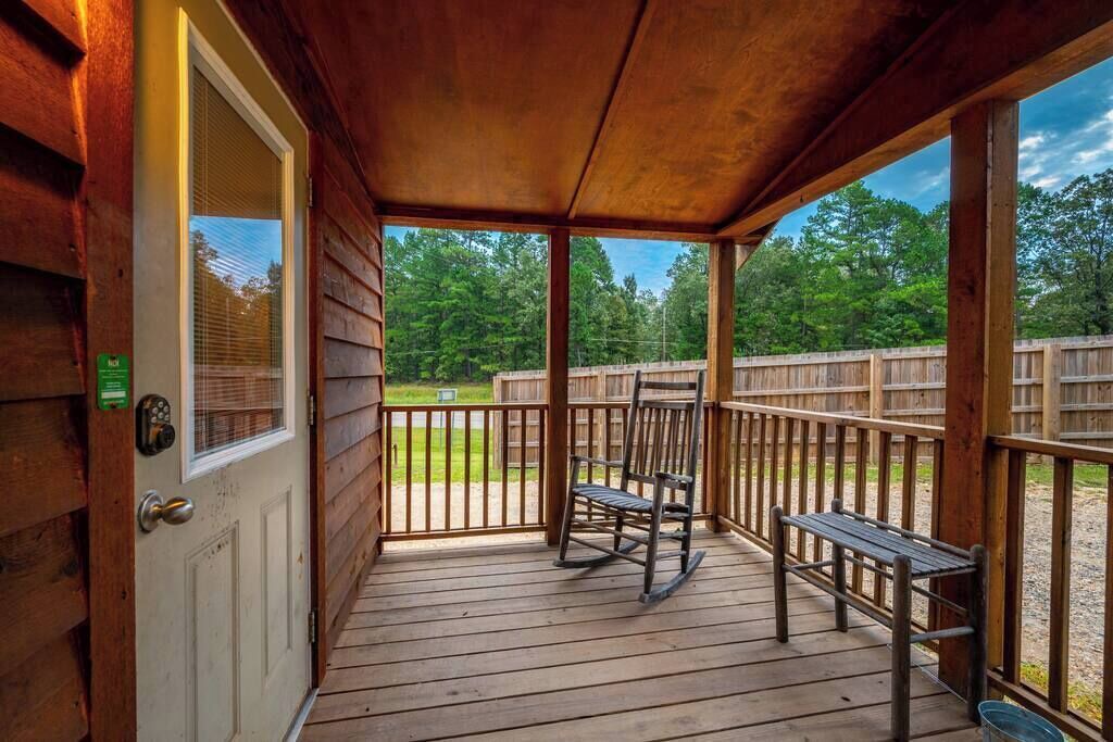 Photo of Patio Balcony in Broken Bow