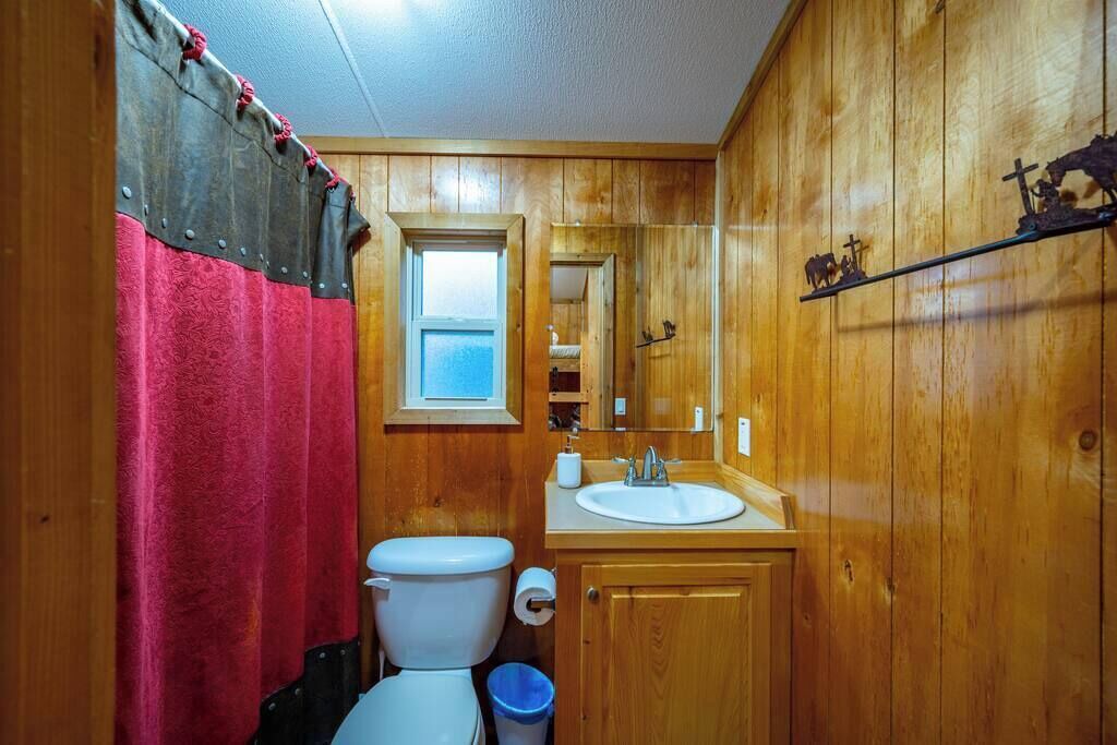 Photo of Bathroom in Broken Bow