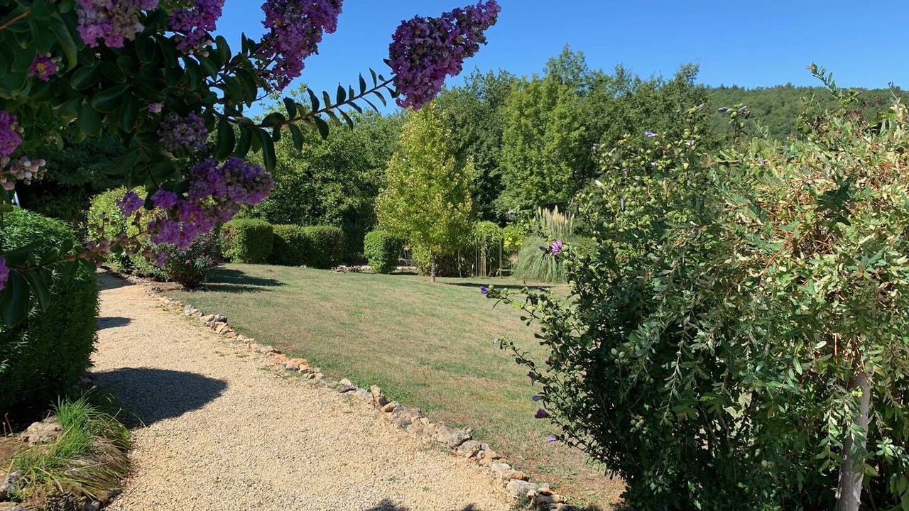 Photo of Others in Manaurie