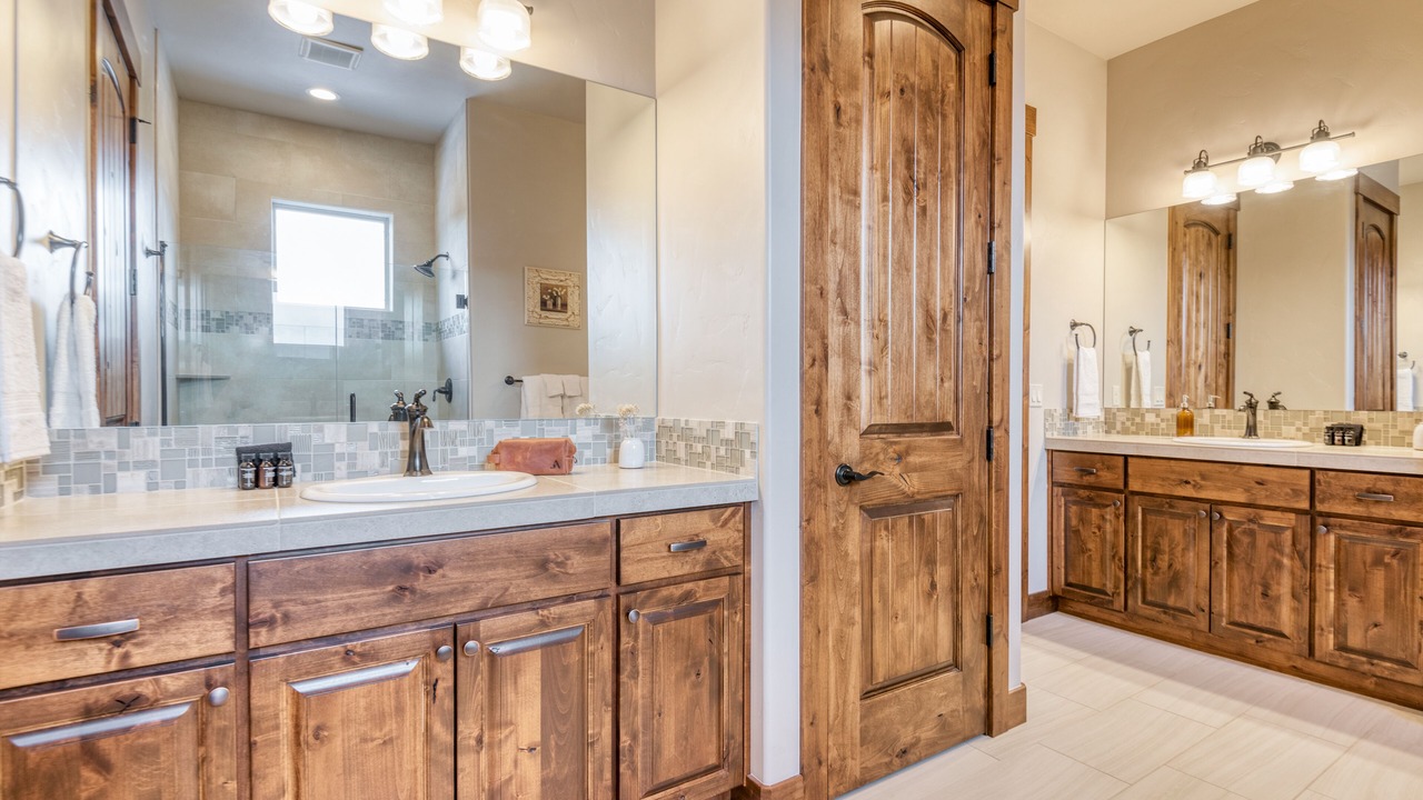 Photo of Bathroom in Powell Butte