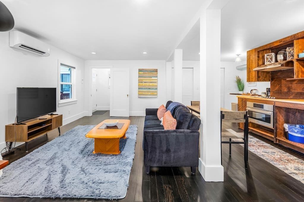 Photo of Livingroom in North Beacon Hill