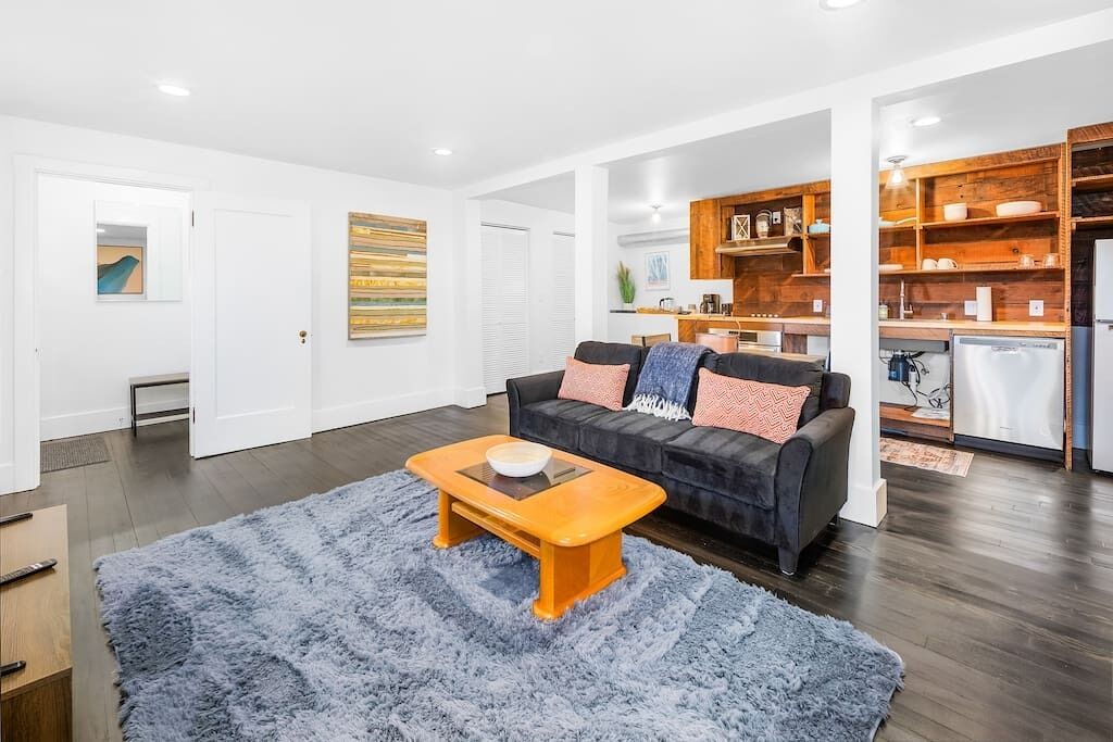Photo of Livingroom in North Beacon Hill