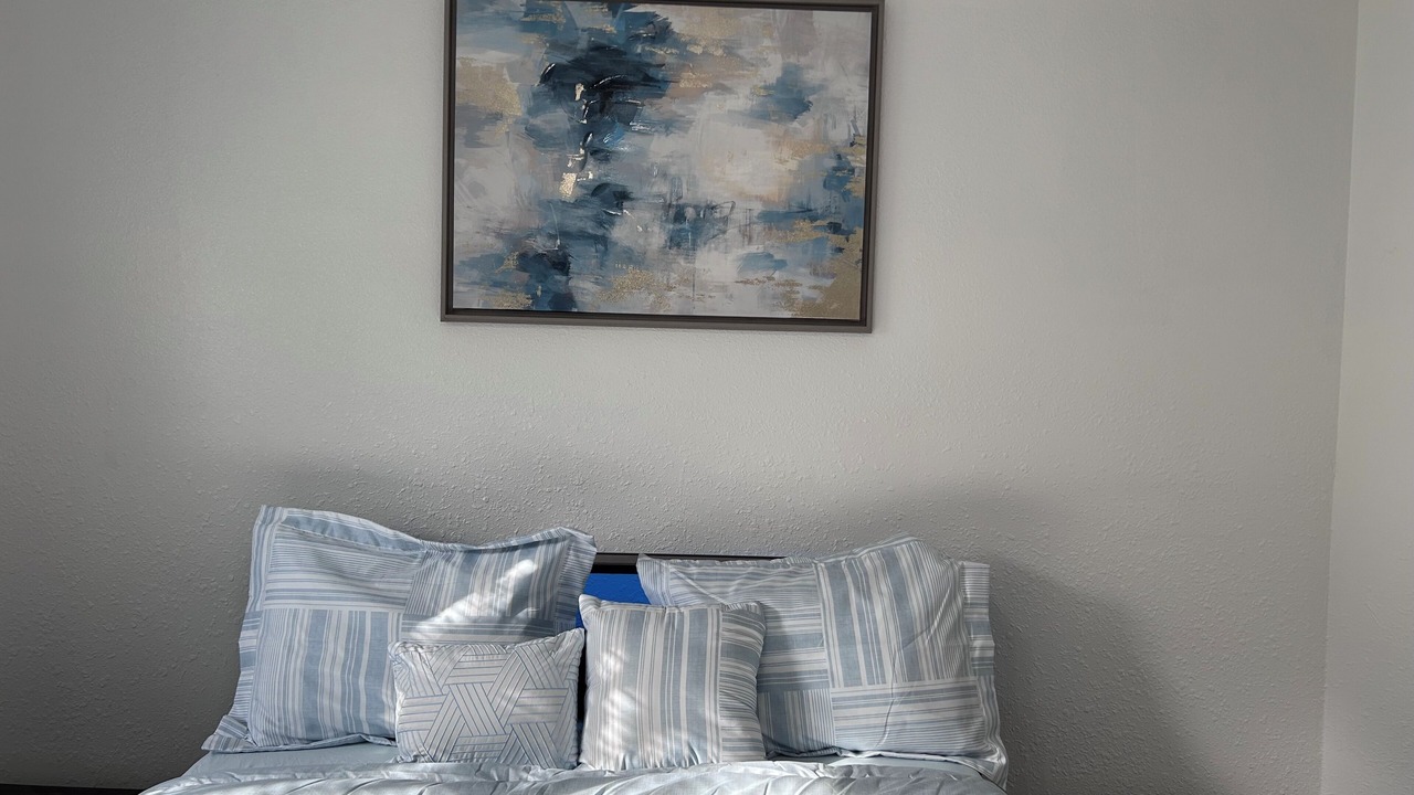 Photo of Bedroom in Oak Ridge