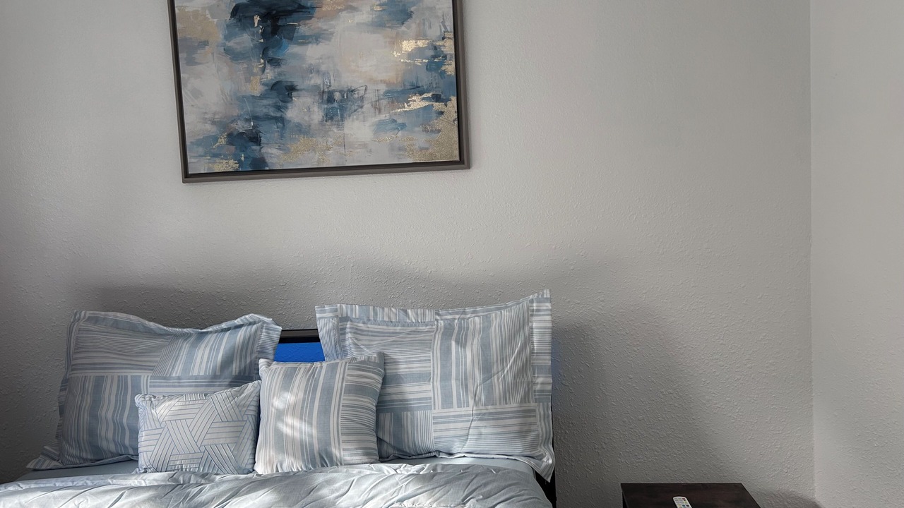 Photo of Bedroom in Oak Ridge