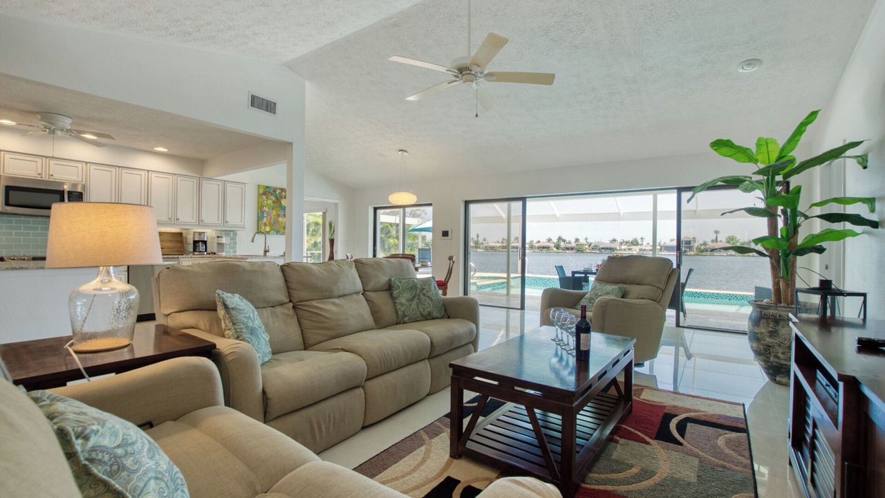 Photo of Livingroom in Eight Lakes