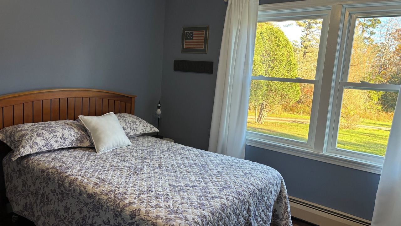 Photo of Bedroom in Mid-Coast and Islands
