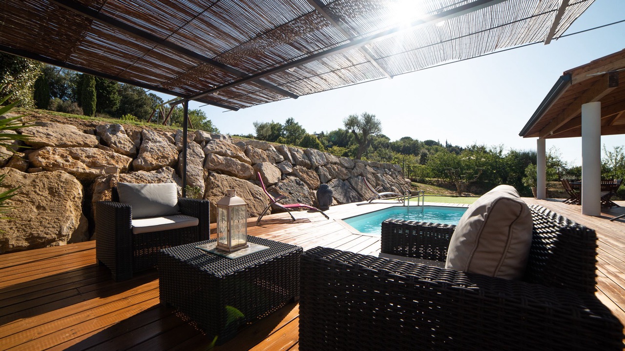 Photo of Outdoor in Pomas