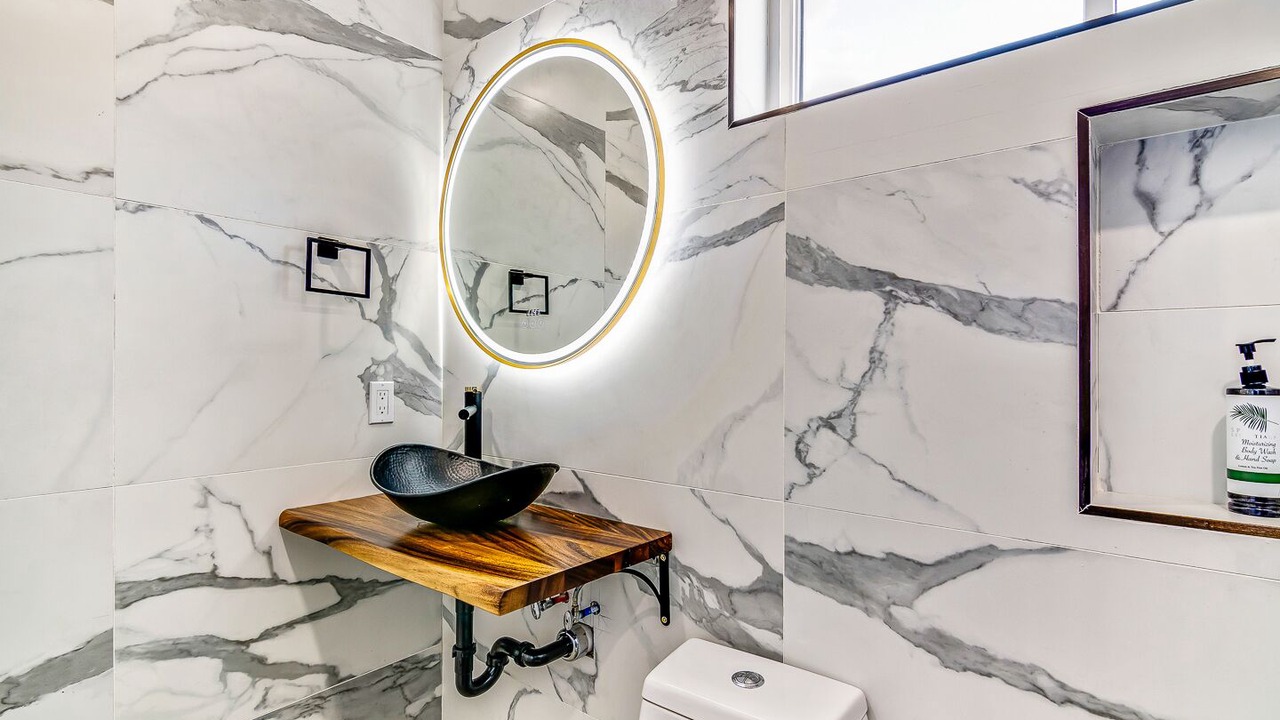 Photo of Bathroom in Devil's Pocket