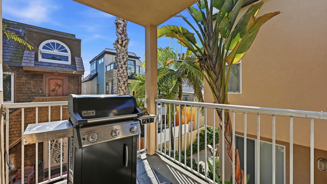 Photo of Patio Balcony in Mission Beach