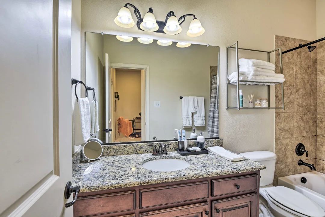 Photo of Bathroom in Las Colinas